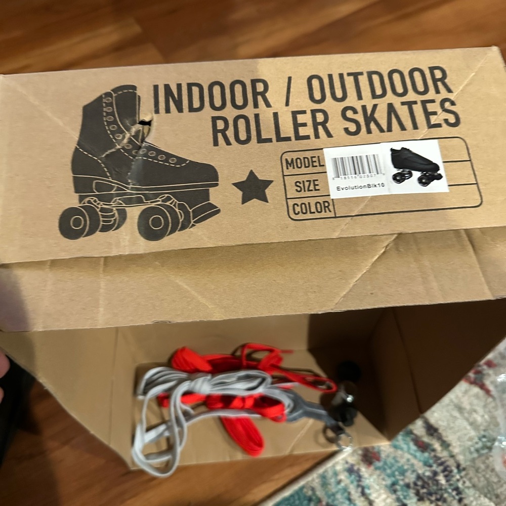 Size 10 black quad roller skates
